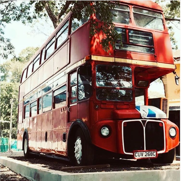 PD London Bus Retro Village