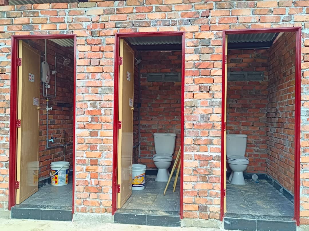 Behrang Camp De Orchard